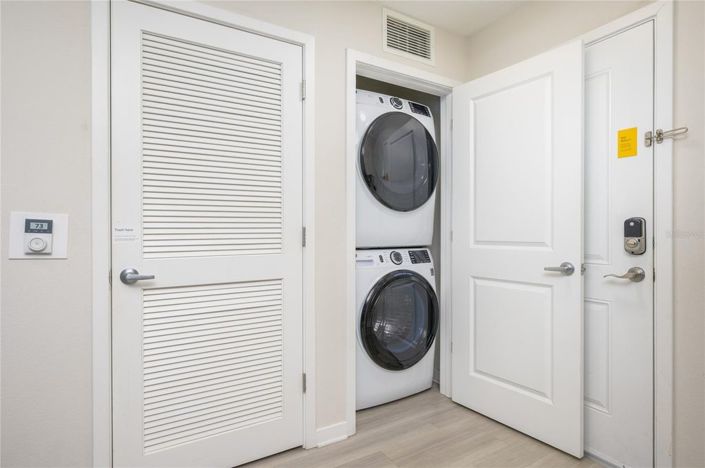 Image No.18-3 Bed Townhouse for sale