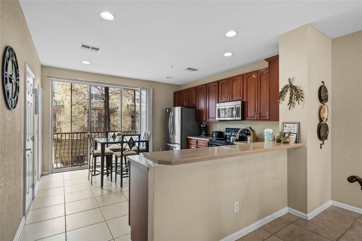 Image No.11-3 Bed Townhouse for sale