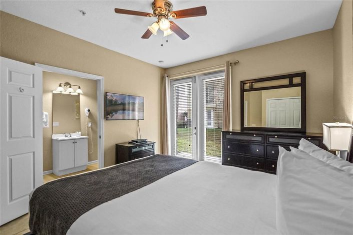 Image No.16-3 Bed Townhouse for sale