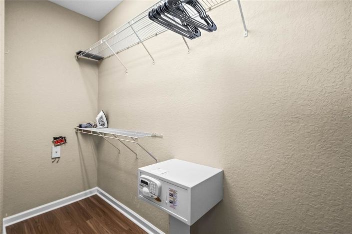 Image No.25-3 Bed Townhouse for sale