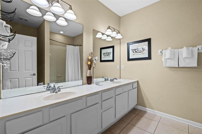 Image No.27-3 Bed Townhouse for sale