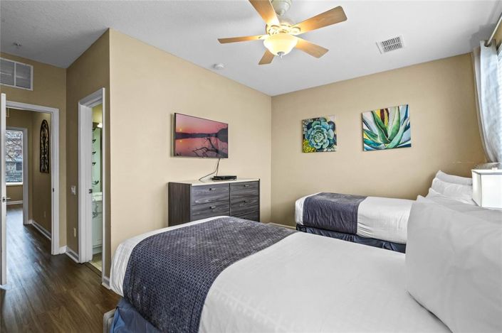 Image No.29-3 Bed Townhouse for sale