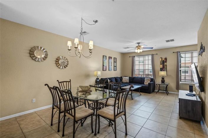 Image No.10-3 Bed Townhouse for sale