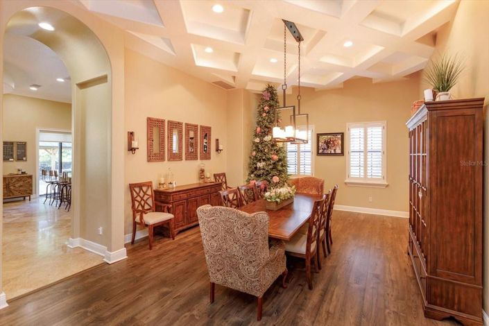 Image No.14-6 Bed House for sale