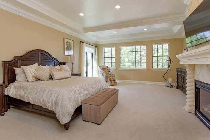 Image No.17-6 Bed House for sale