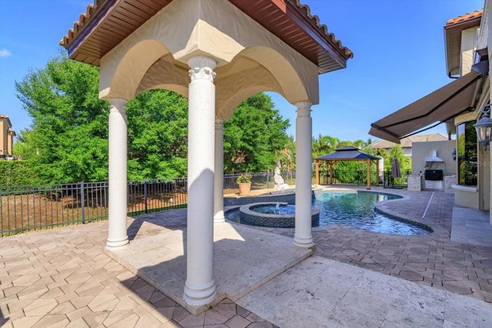 Image No.30-6 Bed House for sale