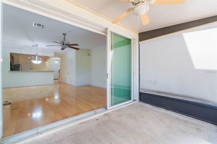 Image No.27-2 Bed Townhouse for sale