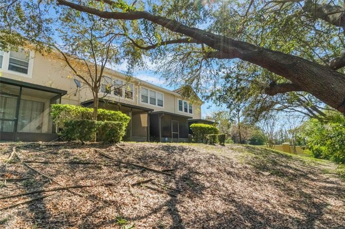 Image No.28-2 Bed Townhouse for sale