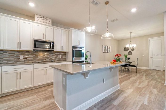 Image No.11-3 Bed Townhouse for sale