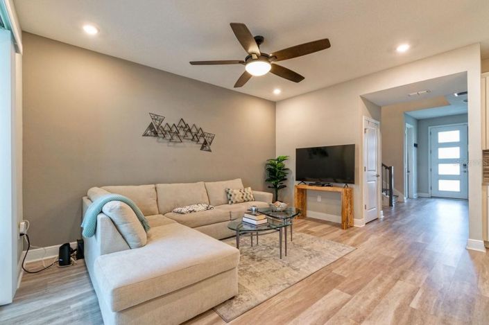 Image No.10-3 Bed Townhouse for sale