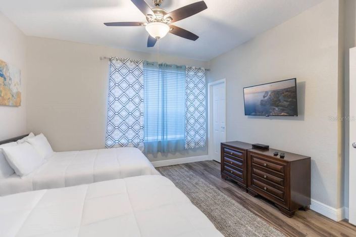 Image No.26-3 Bed Townhouse for sale