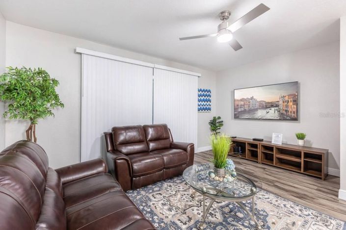 Image No.8-3 Bed Townhouse for sale