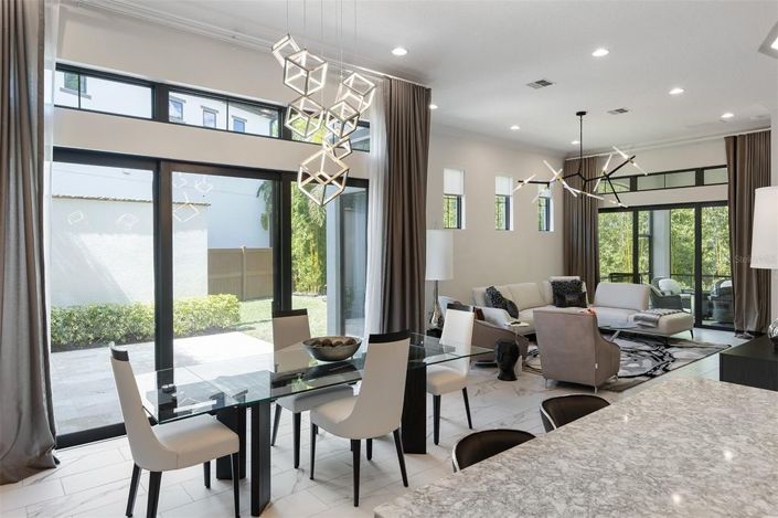 Image No.11-4 Bed House for sale