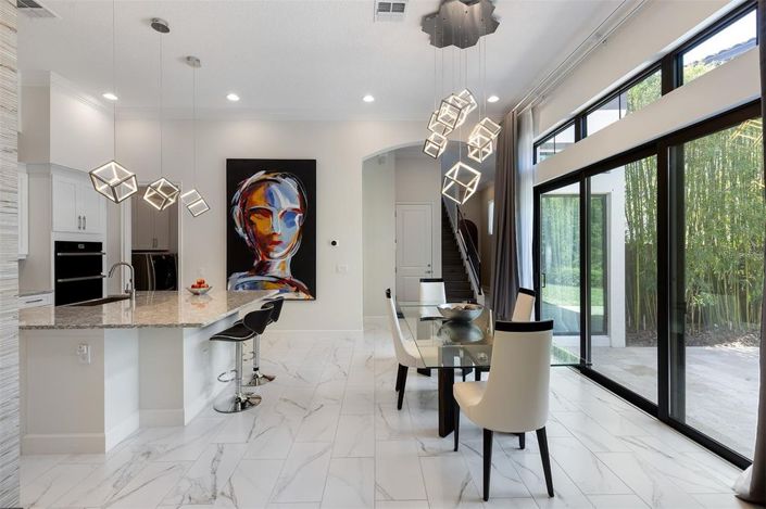 Image No.12-4 Bed House for sale