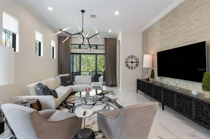 Image No.13-4 Bed House for sale