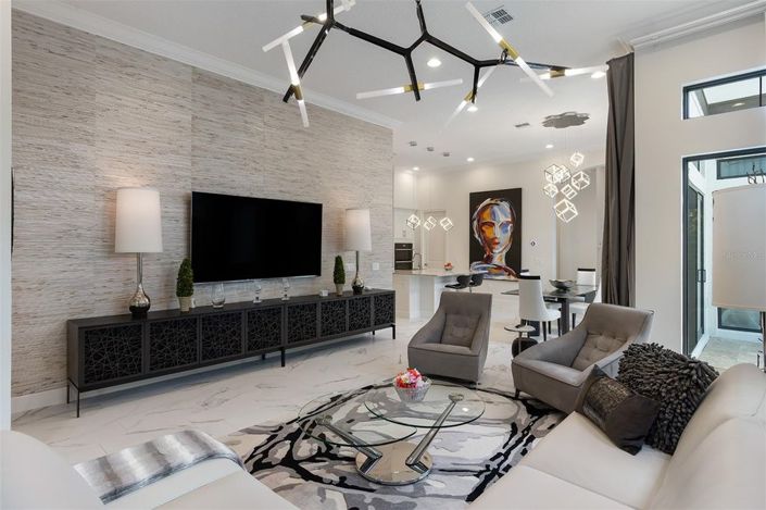 Image No.18-4 Bed House for sale