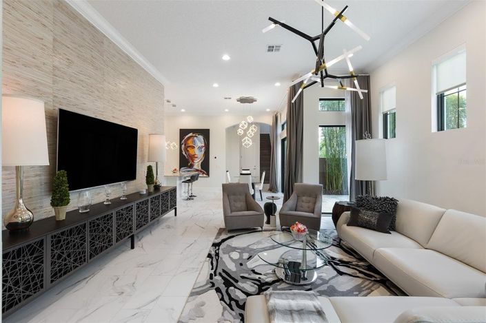 Image No.19-4 Bed House for sale