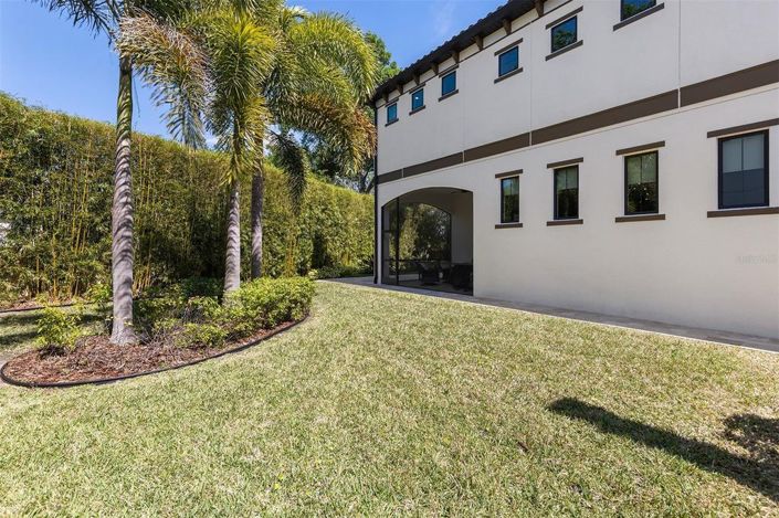 Image No.40-4 Bed House for sale