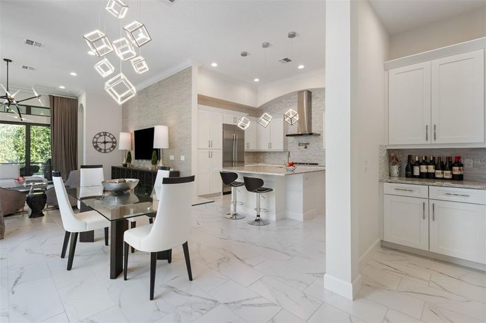 Image No.6-4 Bed House for sale