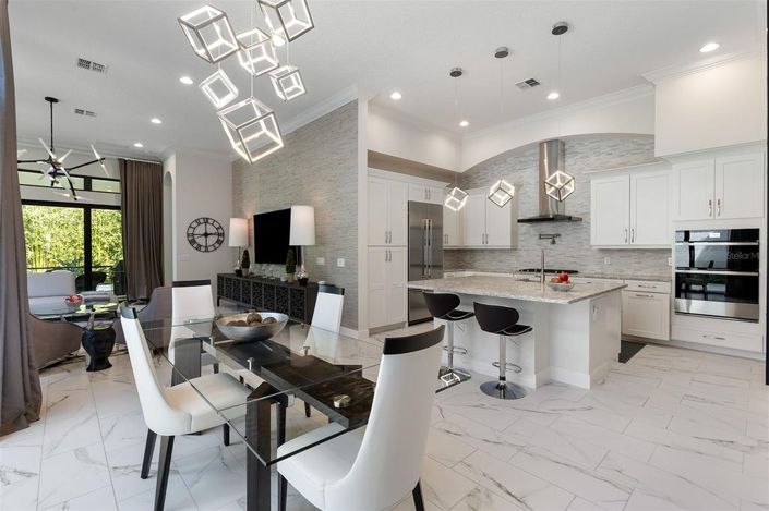 Image No.7-4 Bed House for sale