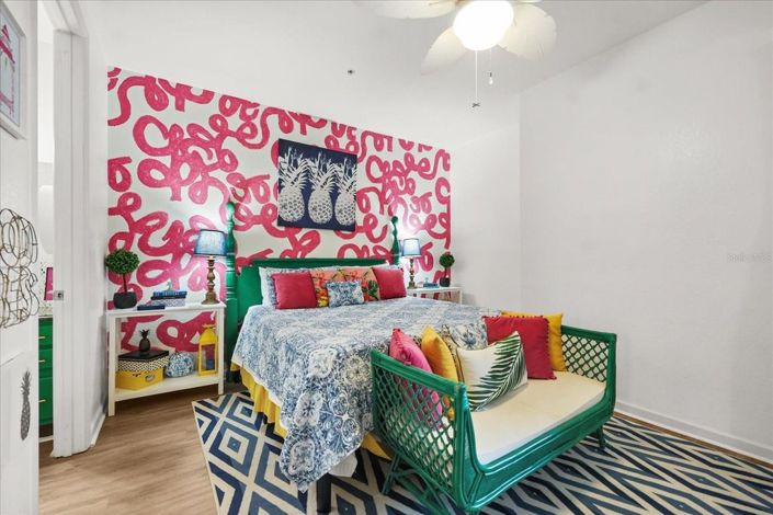 Image No.15-2 Bed Townhouse for sale