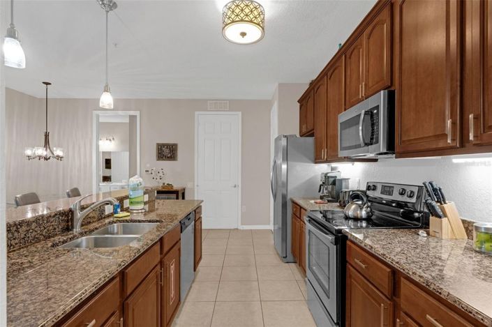 Image No.15-2 Bed Townhouse for sale