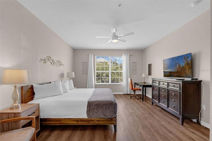 Image No.25-2 Bed Townhouse for sale