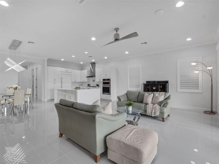 Image No.10-6 Bed House for sale