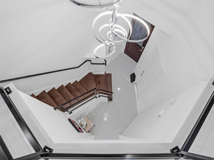 Image No.11-6 Bed House for sale