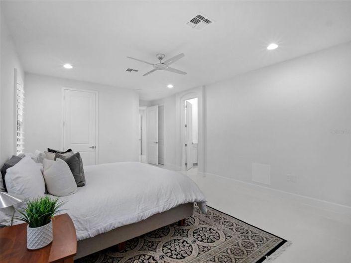 Image No.15-6 Bed House for sale