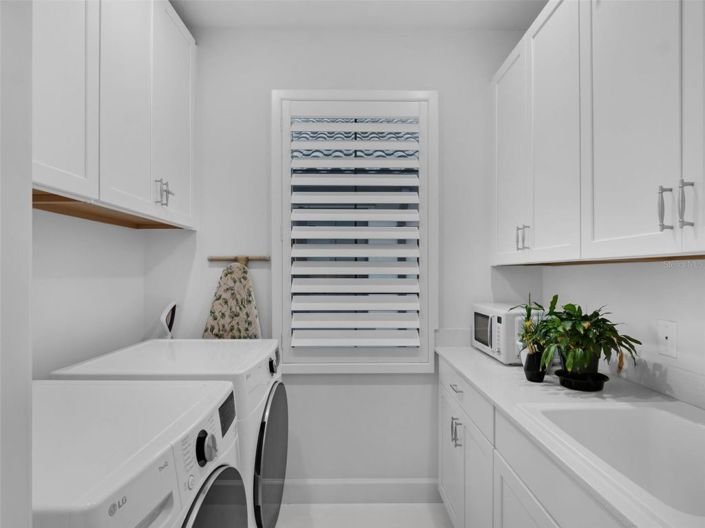 Image No.30-6 Bed House for sale