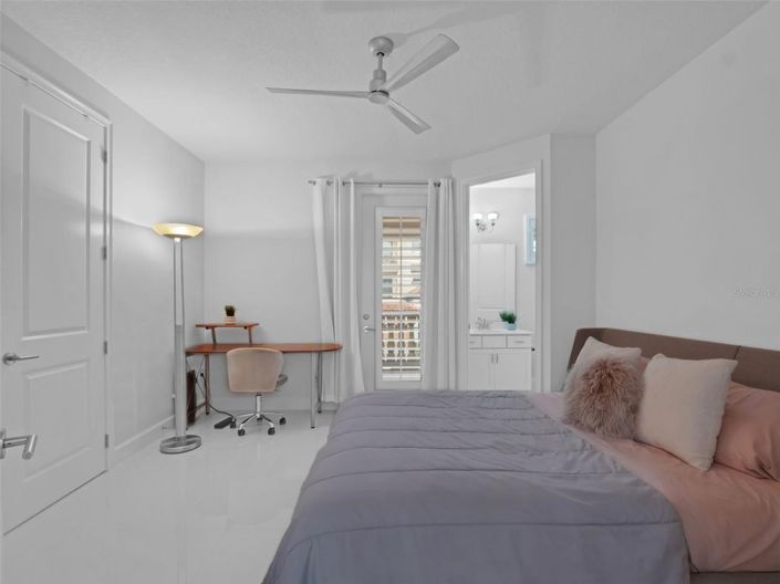 Image No.33-6 Bed House for sale