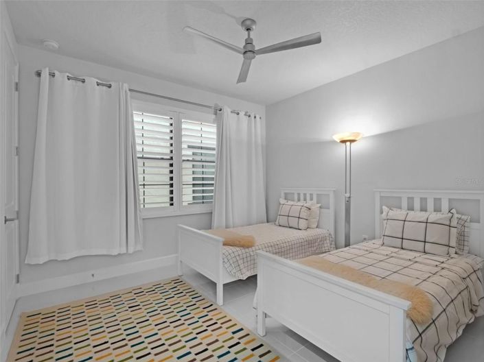 Image No.38-6 Bed House for sale