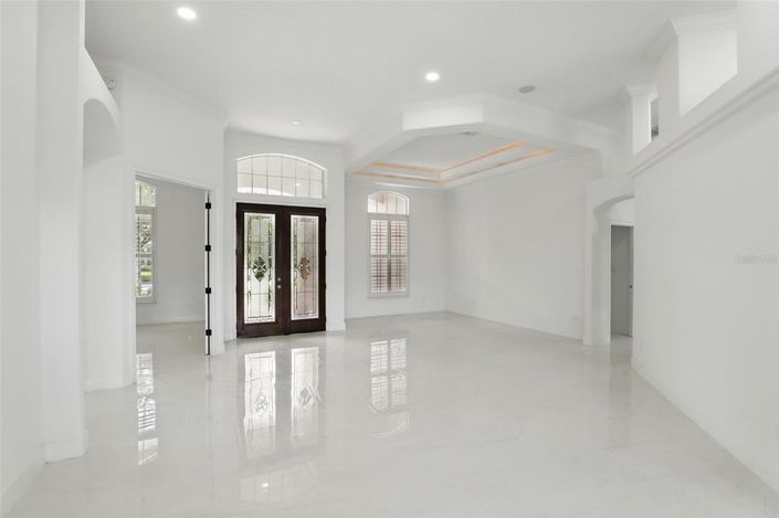 Image No.11-5 Bed House for sale