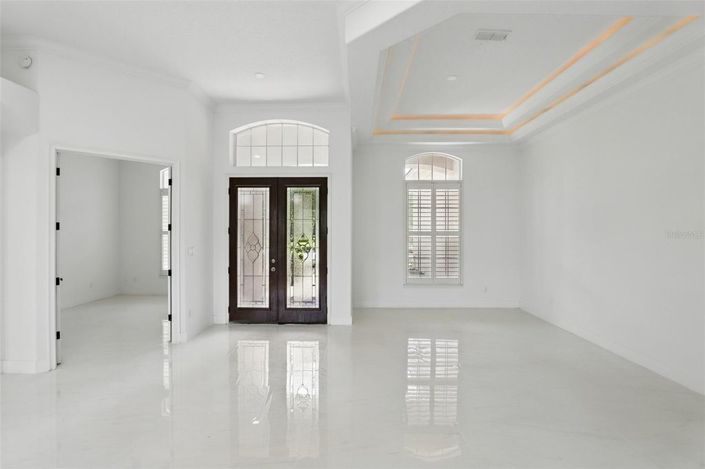 Image No.12-5 Bed House for sale