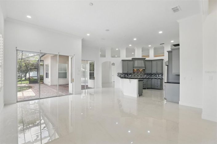 Image No.16-5 Bed House for sale