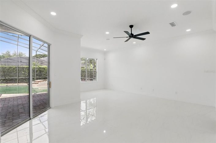 Image No.24-5 Bed House for sale