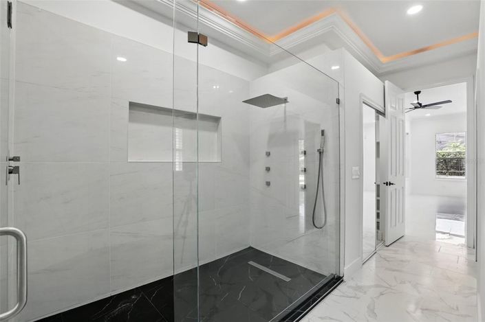 Image No.27-5 Bed House for sale