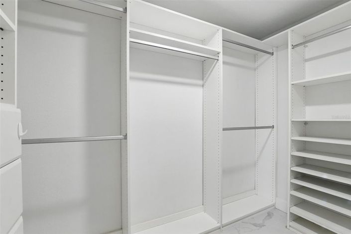 Image No.28-5 Bed House for sale