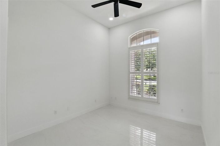 Image No.29-5 Bed House for sale