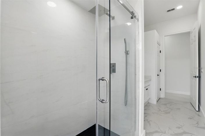 Image No.31-5 Bed House for sale