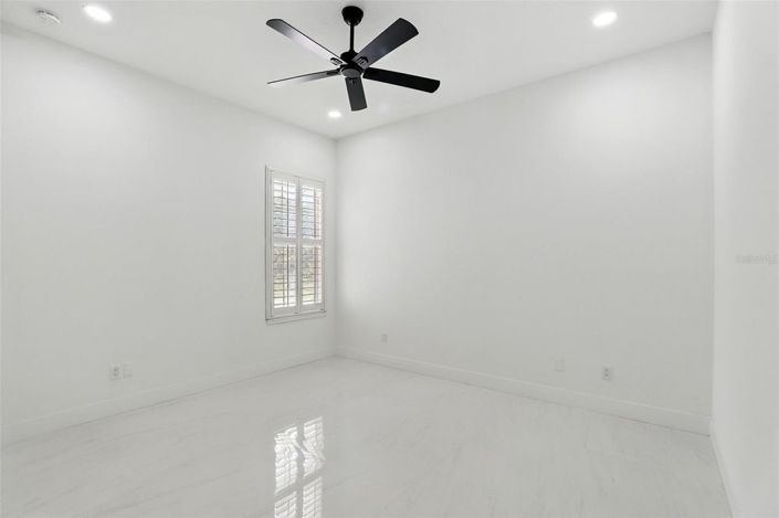 Image No.33-5 Bed House for sale