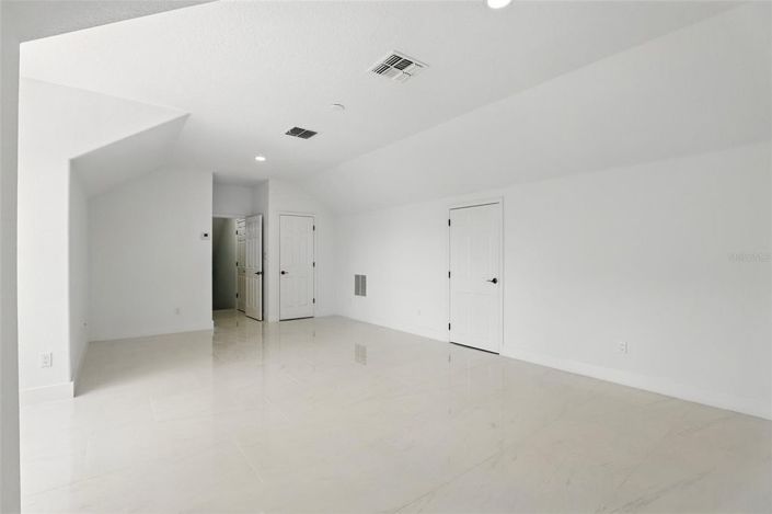 Image No.38-5 Bed House for sale