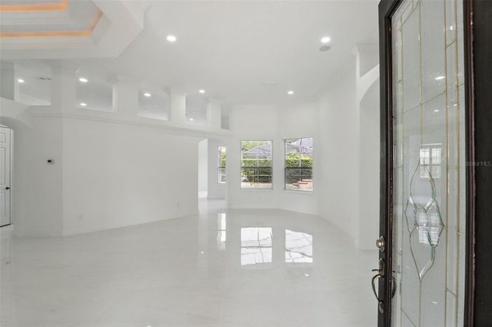 Image No.5-5 Bed House for sale