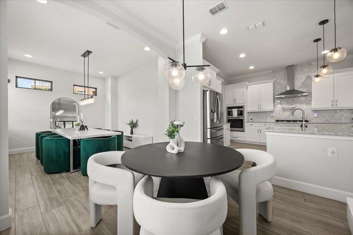 Image No.18-4 Bed House for sale