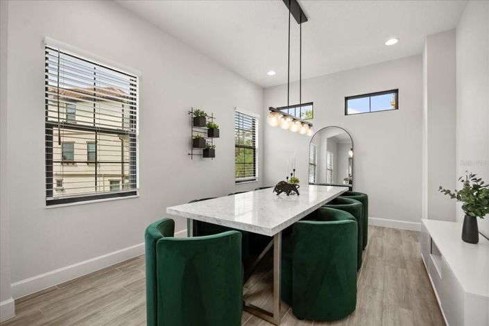 Image No.19-4 Bed House for sale