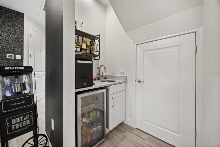 Image No.28-4 Bed House for sale