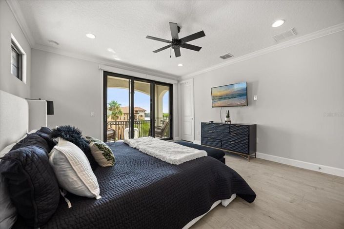 Image No.34-4 Bed House for sale