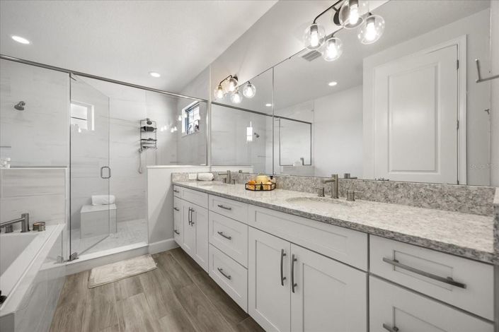 Image No.37-4 Bed House for sale