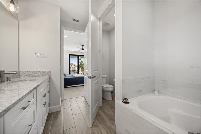 Image No.40-4 Bed House for sale